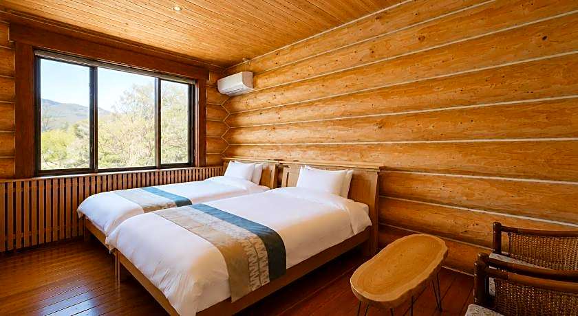 Reposer Hakuba Hotel and Offsite Villa