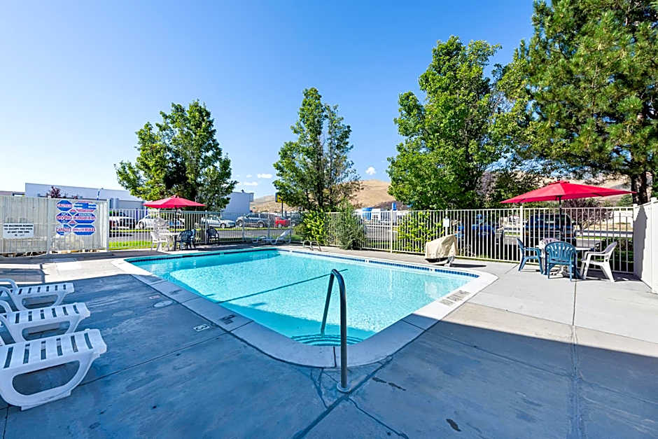 Motel 6-Carson City, NV