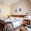 Holiday Beach Budapest Hotel