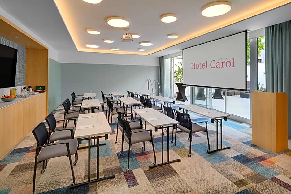 Hotel Carol