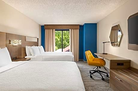 Standard Room with Two Queen Beds