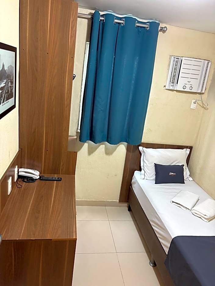 Downtown Santana Hotel