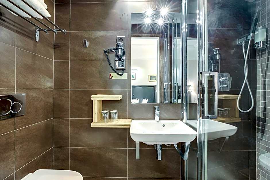 Hotel Opera Maintenon