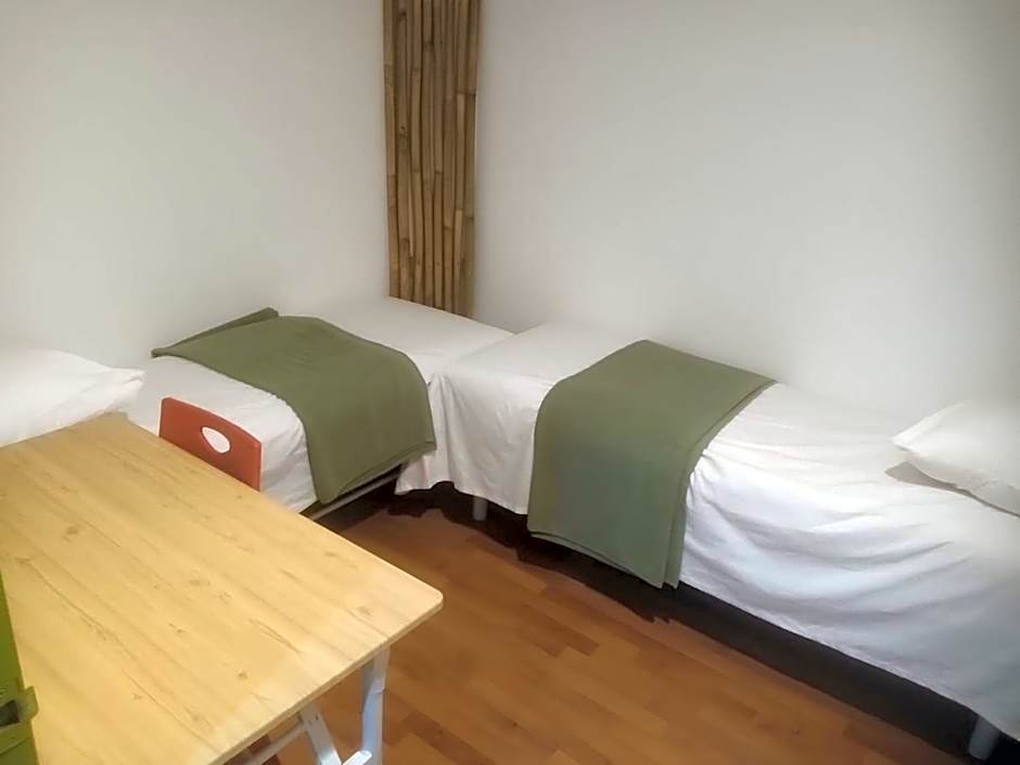 Natol Budget Homestay Rock Road