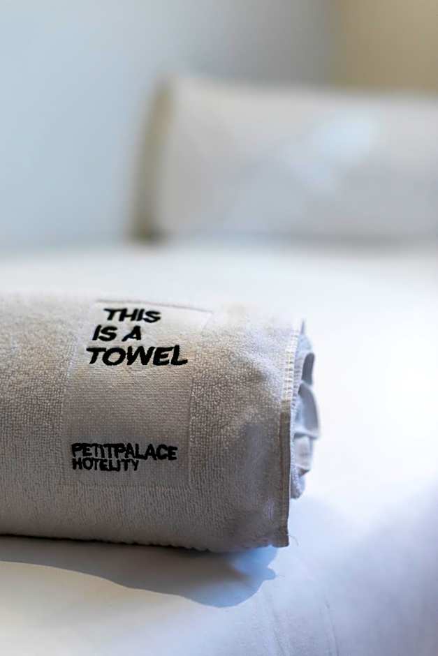 Petit Palace Santa Bárbara