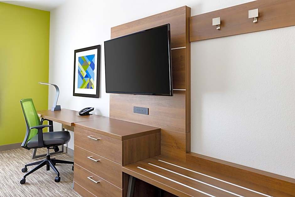 Holiday Inn Express & Suites Oakhurst-Yosemite Park Area by IHG