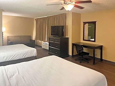 Deluxe Queen Room with Two Queen Beds - Non-Smoking