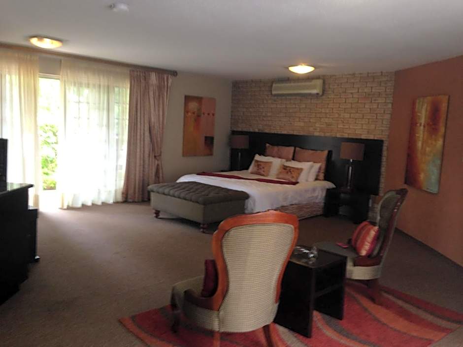 The Waterfront Country Lodge