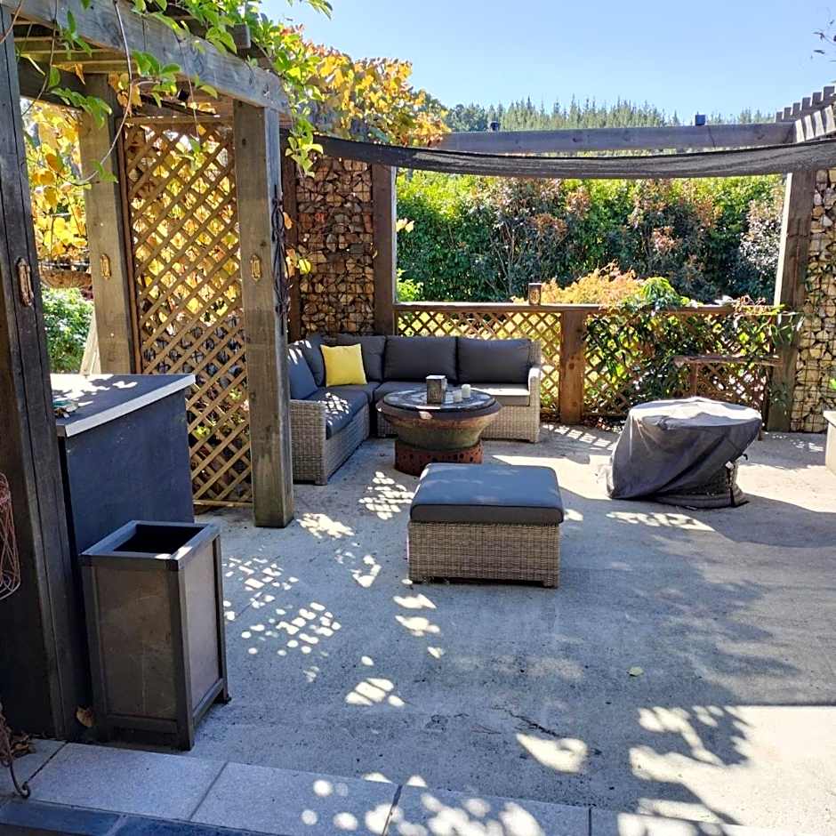 Redwood Valley B & B