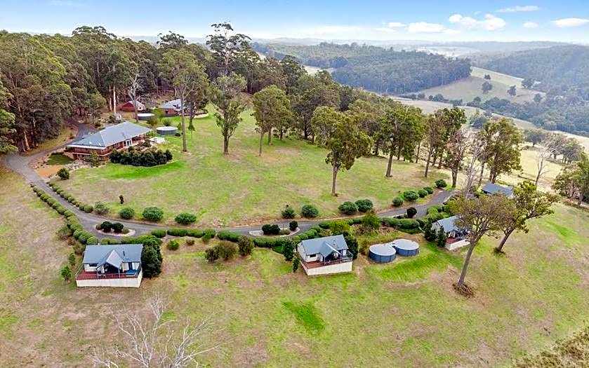 Scarlet Woods Chalets