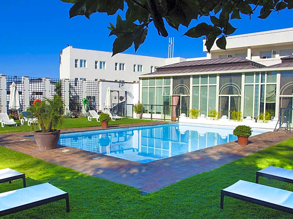 Photo 1 of 49 of Hotel Oasis