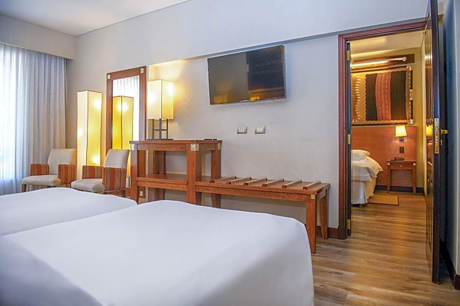 Alejandro 1º Hotel