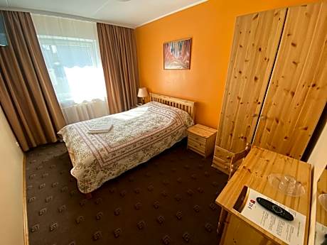 Single Room with Shared Bathroom