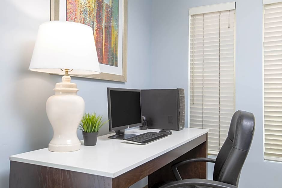Baymont by Wyndham San Diego Downtown