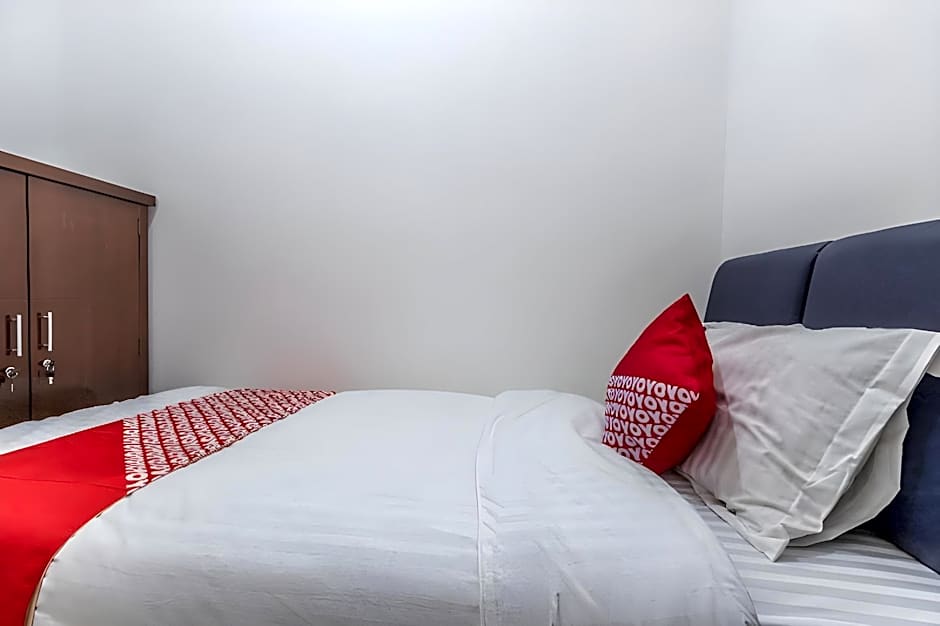 Super OYO 1487 Residence Khoe