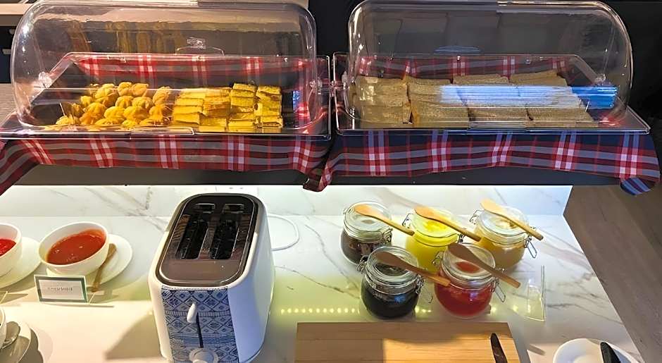 Tropics Eight Suites