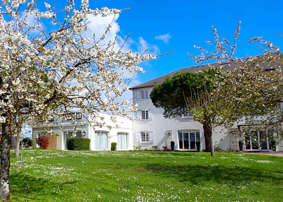 Logis Hôtel Restaurant des Châteaux