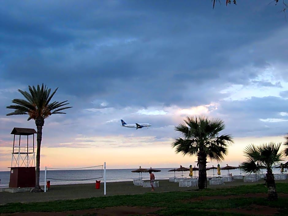 Flamingo Beach Hotel