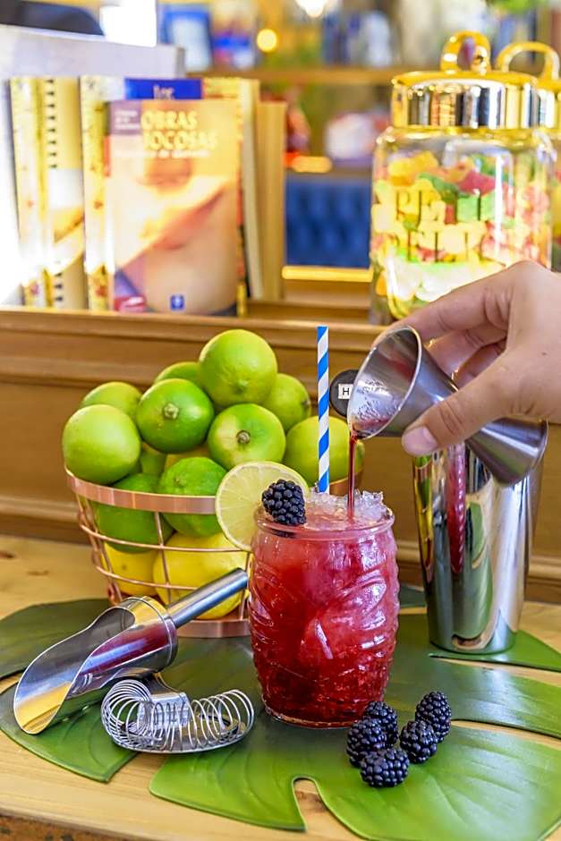 H10 Villa De La Reina