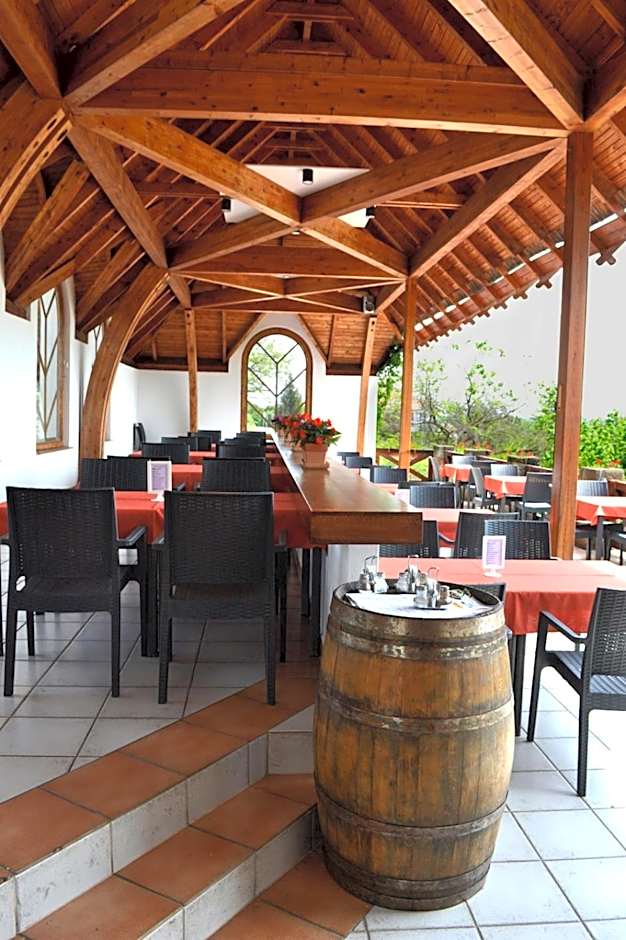 Tekergő Motel és Étterem