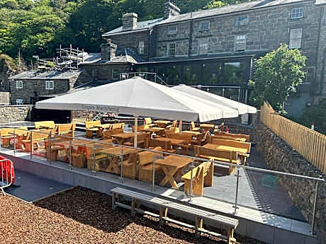 Grapes Hotel, Bar & Restaurant Snowdonia Nr Zip World