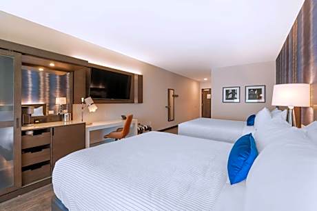 Queen Room with Two Queen Beds - Accessible/Non Smoking