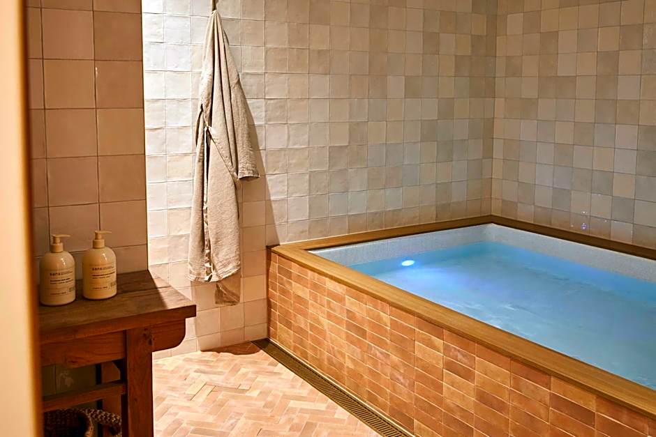 The Clairfield Hotel