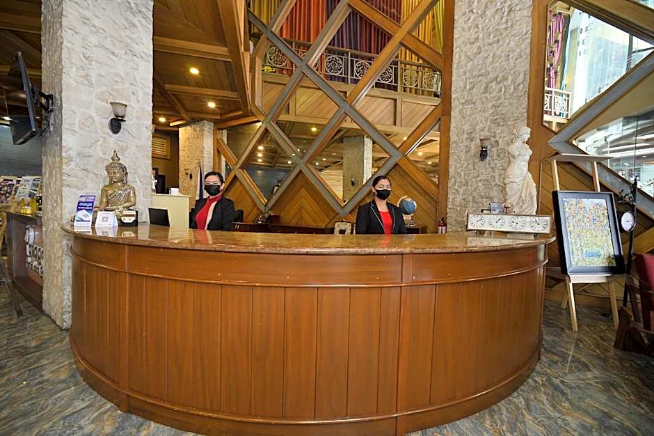 Paragon Hotel And Suites