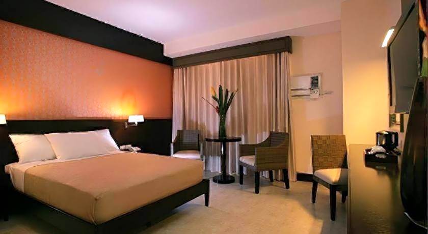 SMALLVILLE 21 HOTEL