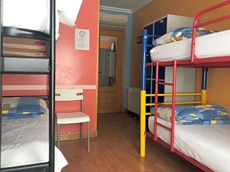 1 Person in 4-Bed Dormitory with Private Bathroom - Mixed