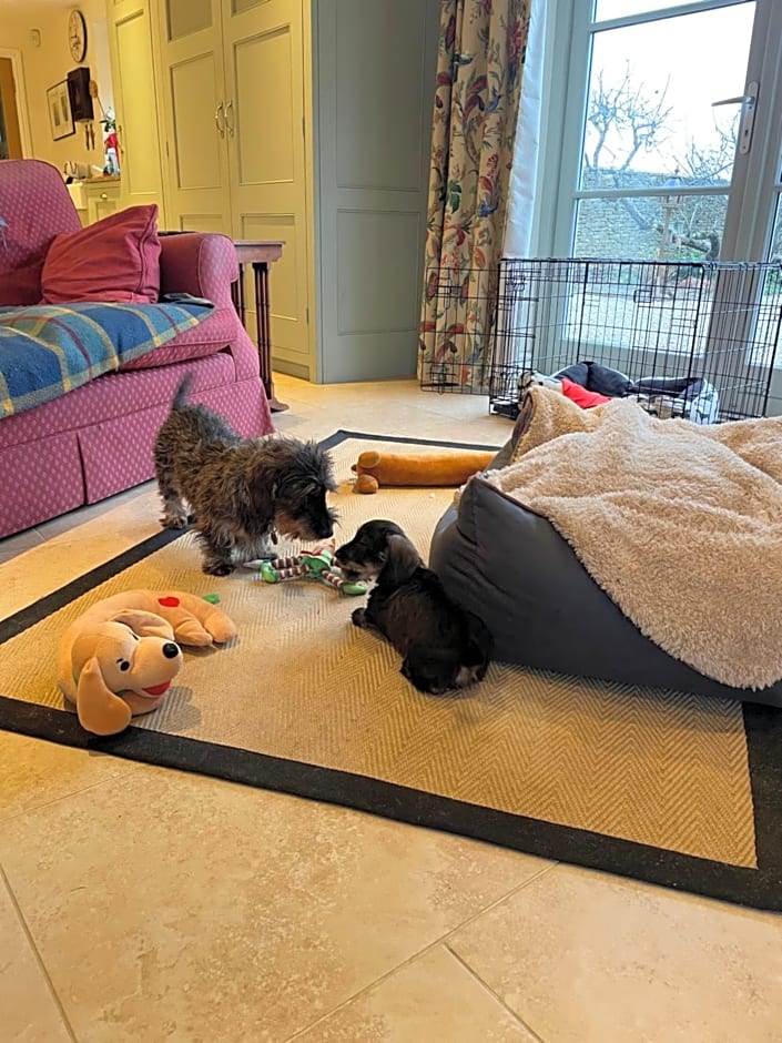 Field End House Strawberry Lane Meysey Hampton