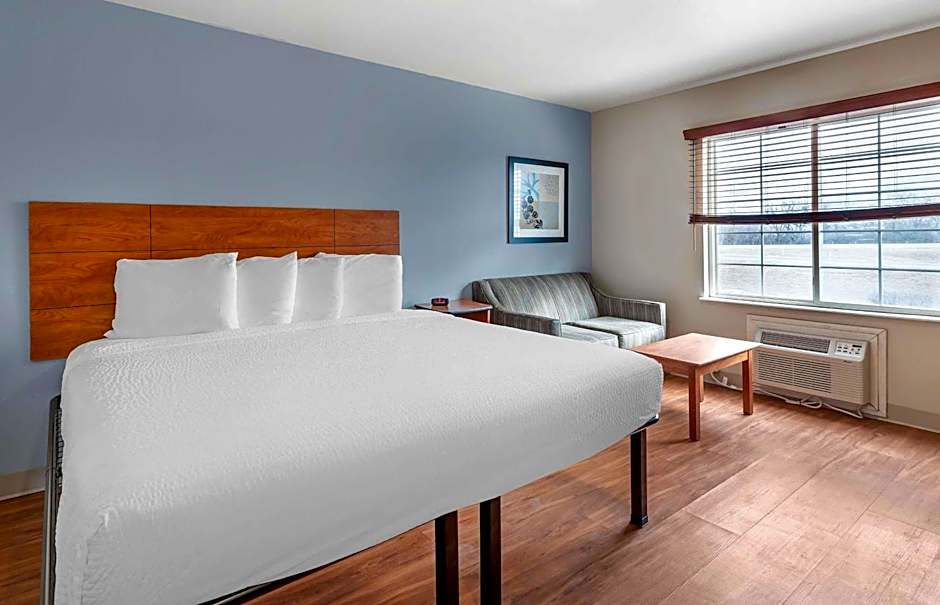 Extended Stay America Select Suites - Wichita - North
