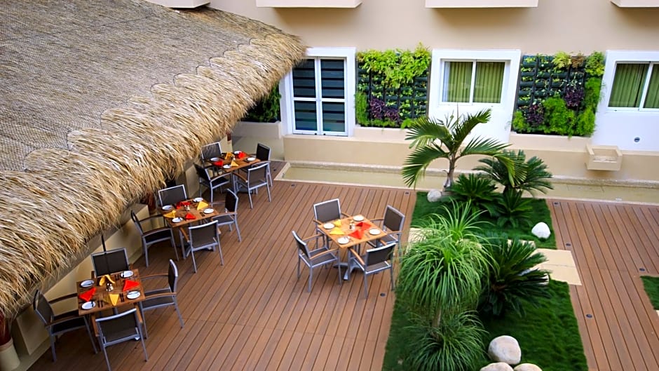 Holiday Inn Huatulco By IHG
