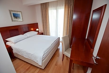 Standard One-Bedroom Apartment with Balcony