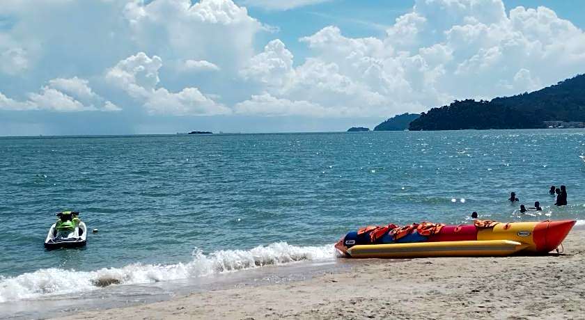 Teluk Batik Holiday Apartment