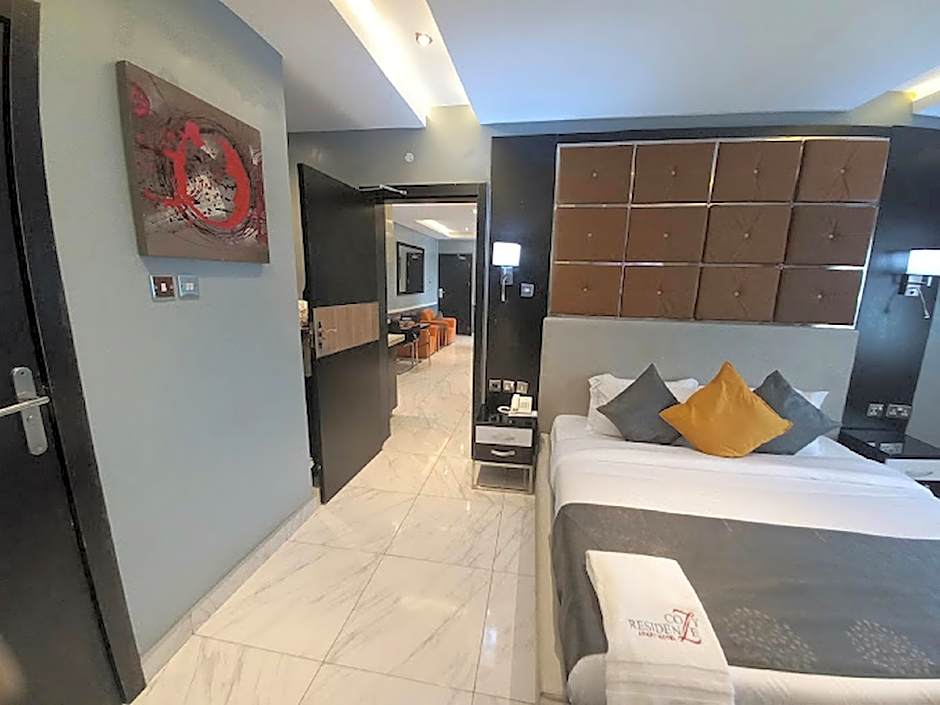 COZY SUITES