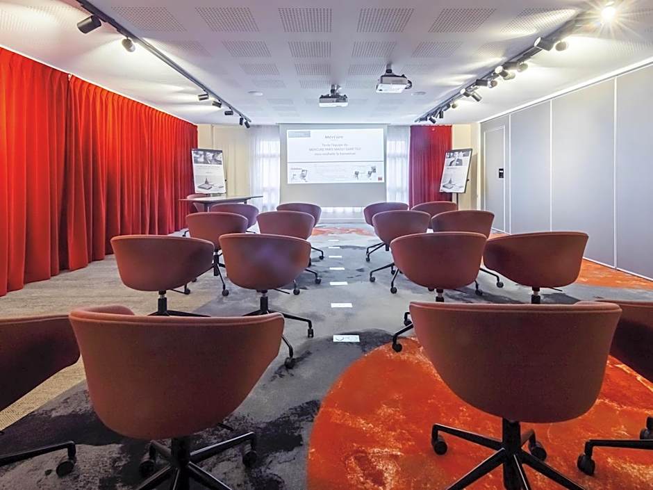 Mercure Paris Massy Gare TGV