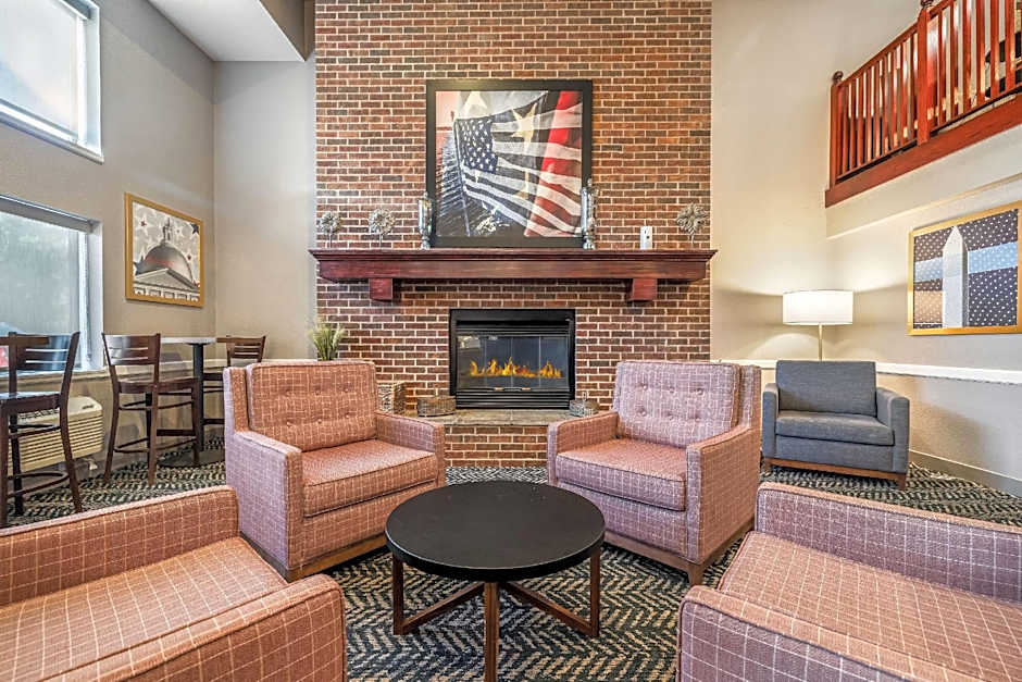 AmericInn by Wyndham Mounds View Minneapolis