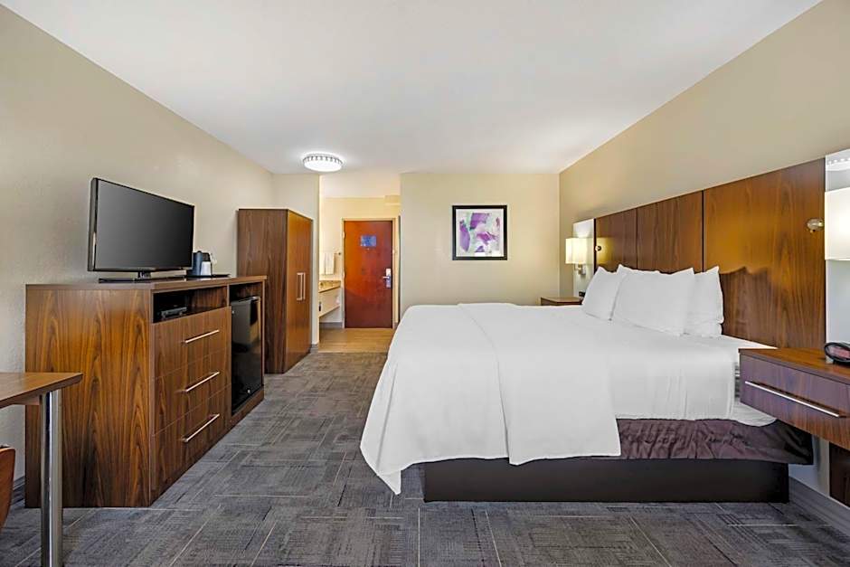 Best Western Plus Gen X Inn