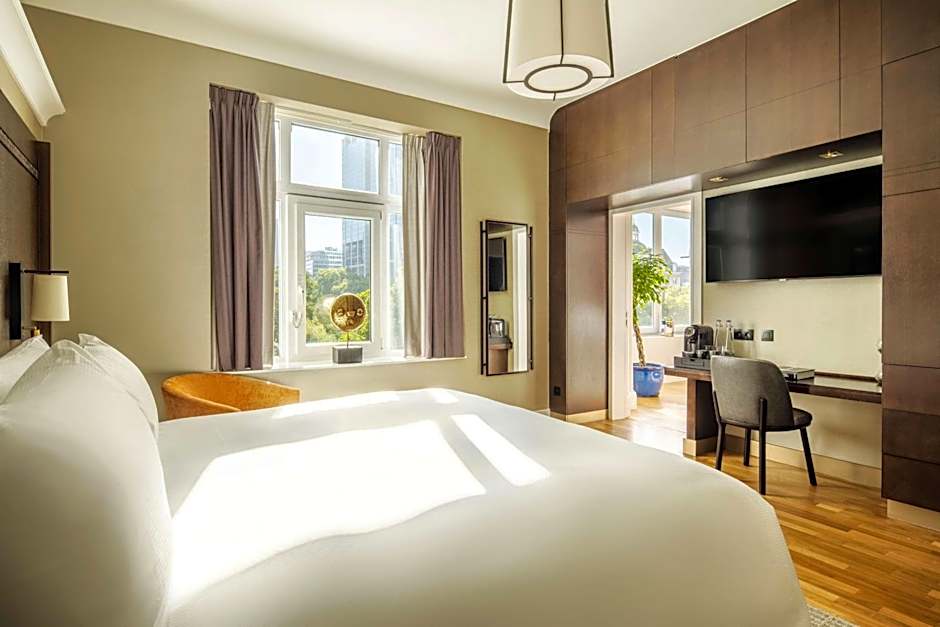 DoubleTree By Hilton Brussels City