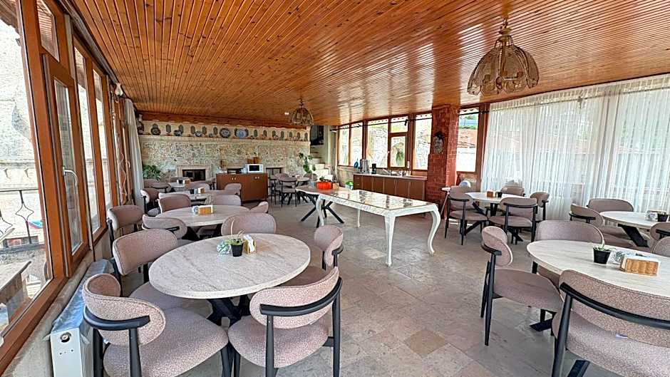 Nature Park Cave Hotel