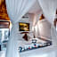 Alam Nusa Bungalow Huts & Spa