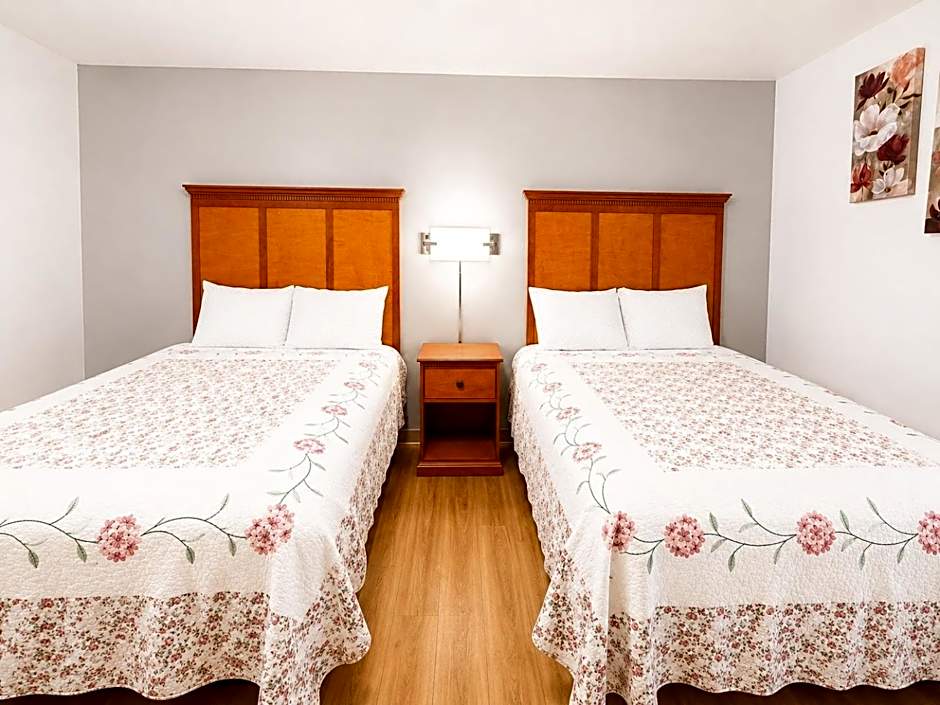 Royal Gateway Motel by OYO