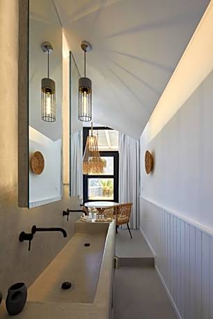 Apocalypsis Suite with private outdoor heated pool & sea view