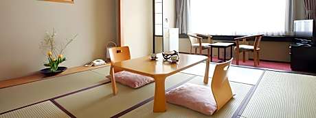 japanese-style room with shared bathroom non-smoking