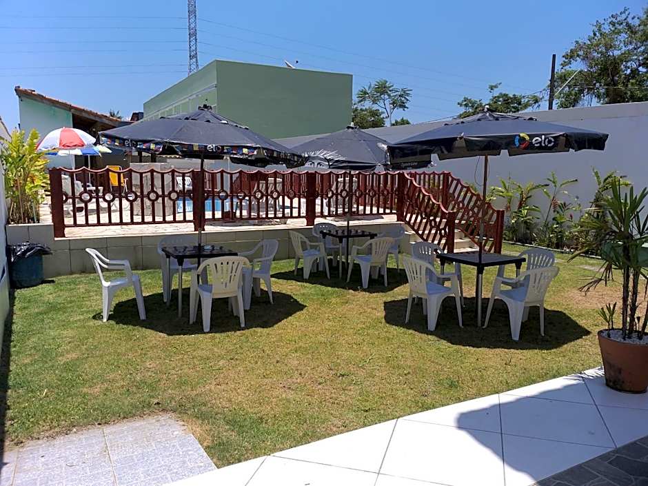 Estúdio em maresias com ar condicionado e piscina