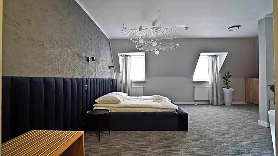 Hotel Made in Napoli by Siervo Międzybórz