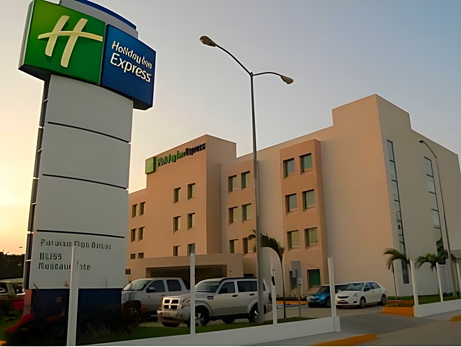 Holiday Inn Express Paraiso - Dos Bocas By IHG