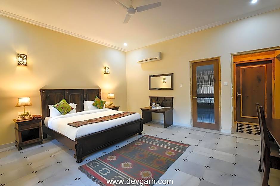 Hotel Dev Garh