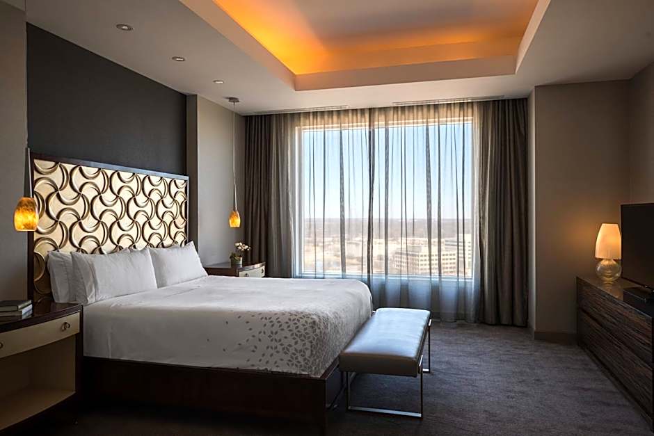 Renaissance by Marriott Schaumburg Convention Center Hotel